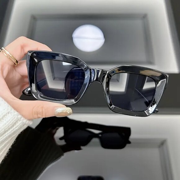 Trendy Sunglasses Female Tortoise Thick Frame Fashion UV400 Protection Outdoor - Picture 6 of 9